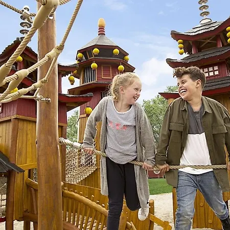 Legoland Wilderness Barrels & Hotell Billund